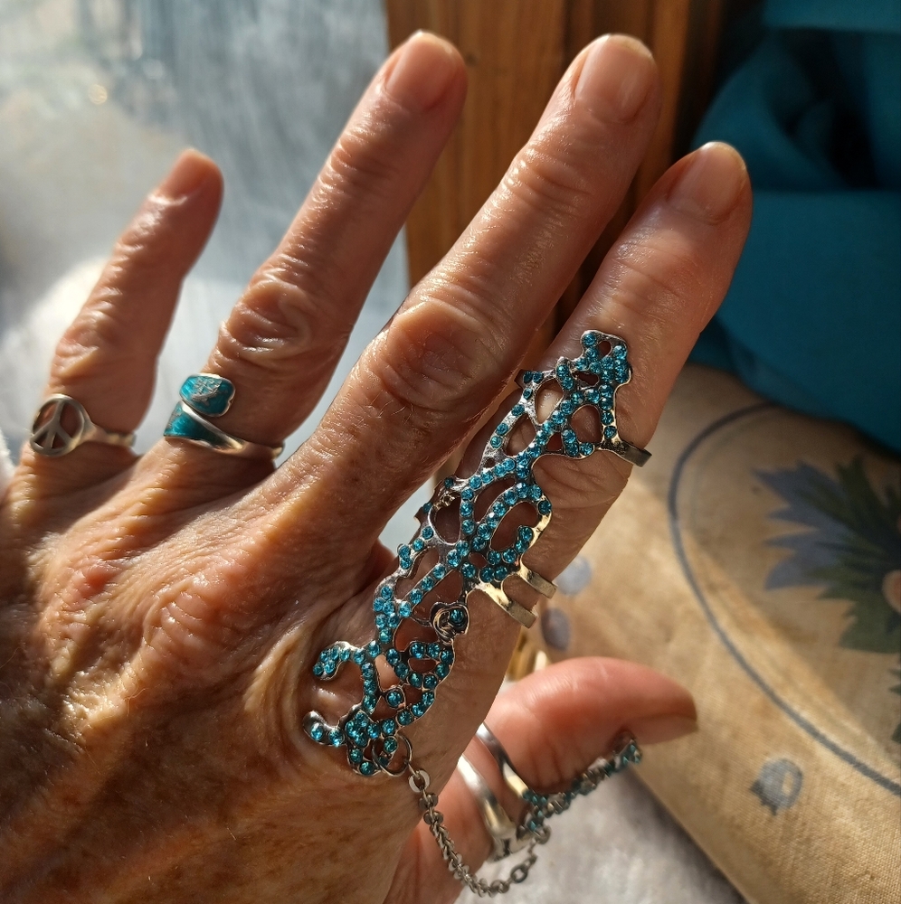 New Doppelfinger Chain Ring - Picture 5 of 10